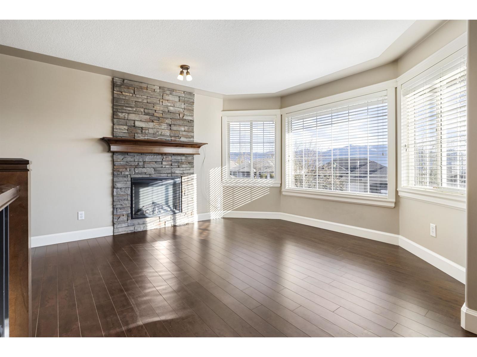 36381 Sandringham Drive, Abbotsford, British Columbia  V3G 2M4 - Photo 6 - R3081974