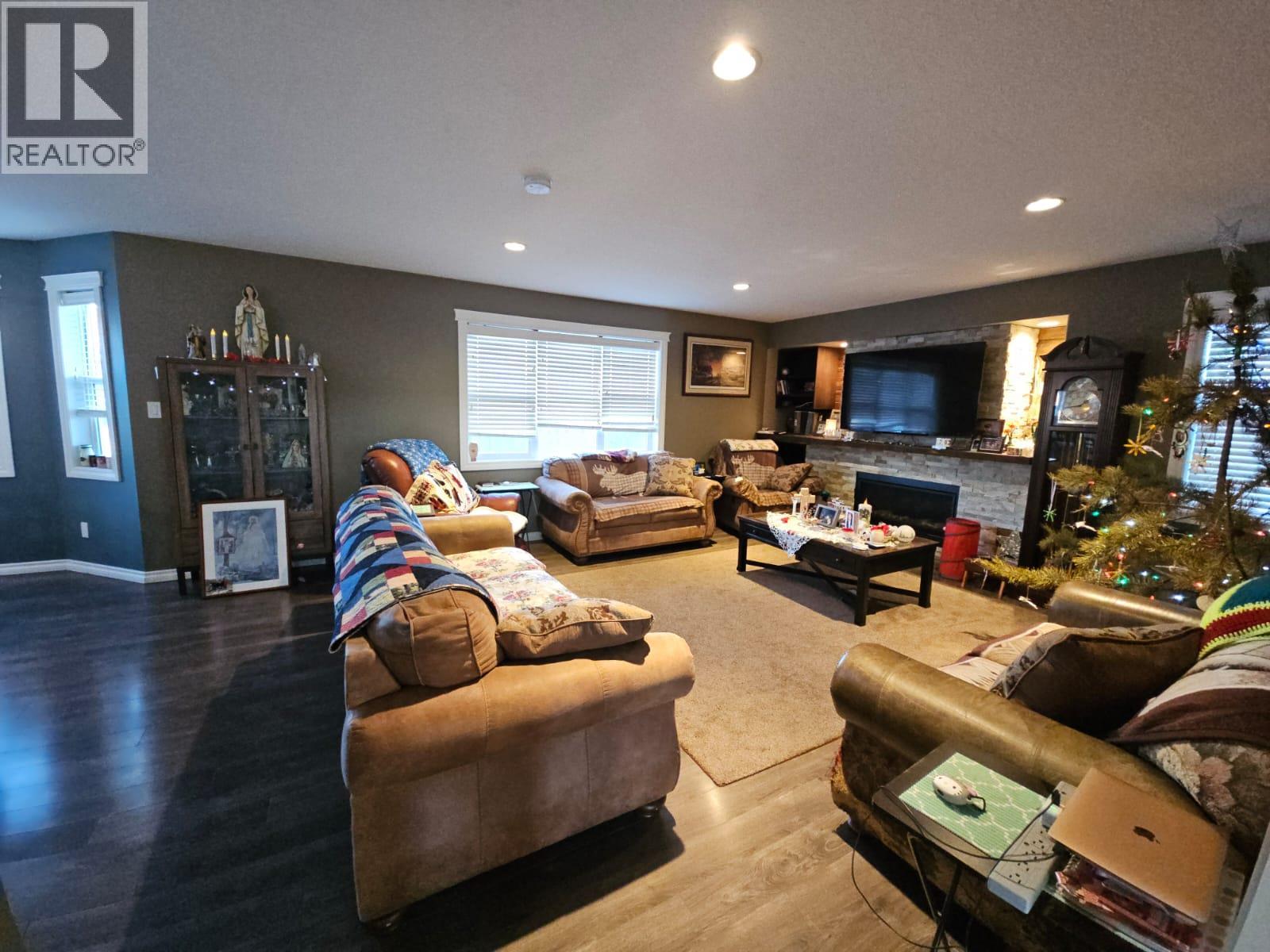 4804 Bissette Drive, Pouce Coupe, British Columbia  V0C 2C0 - Photo 3 - 10373085