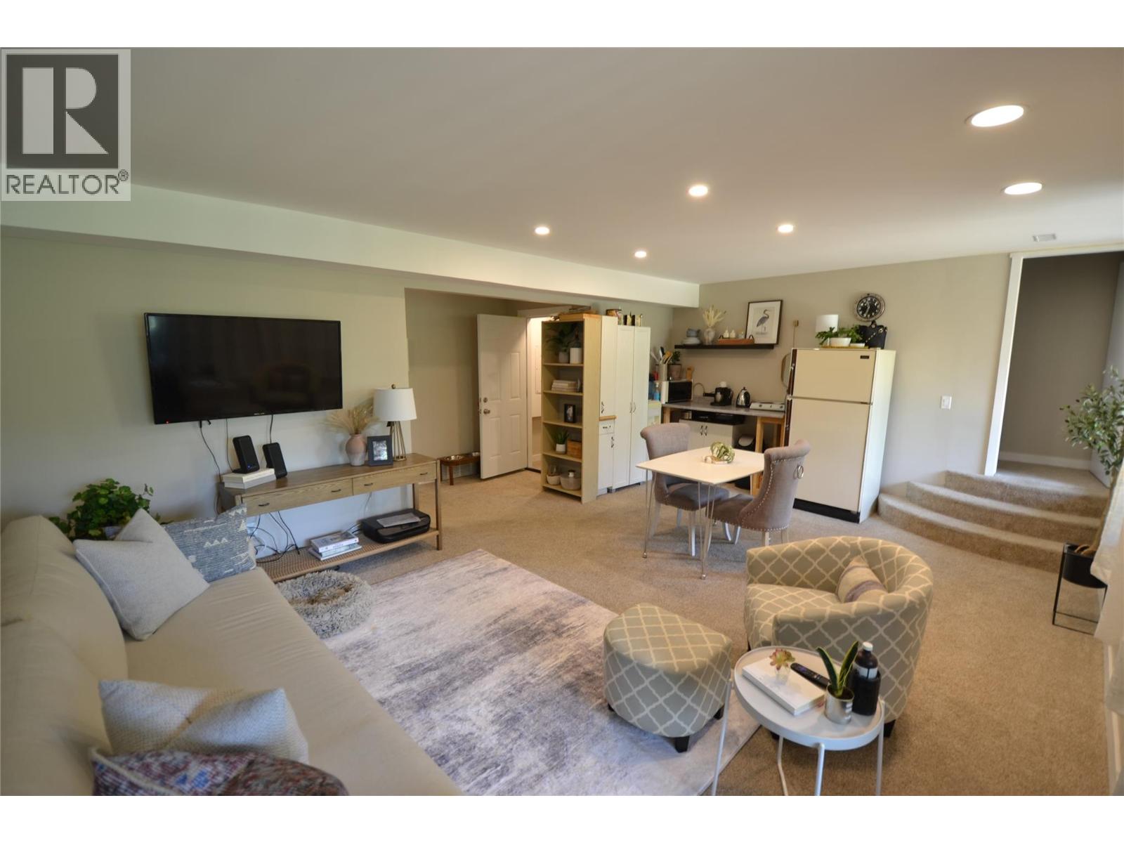 2172 Michelle Crescent, West Kelowna, British Columbia  V1Z 3B6 - Photo 6 - 10373486