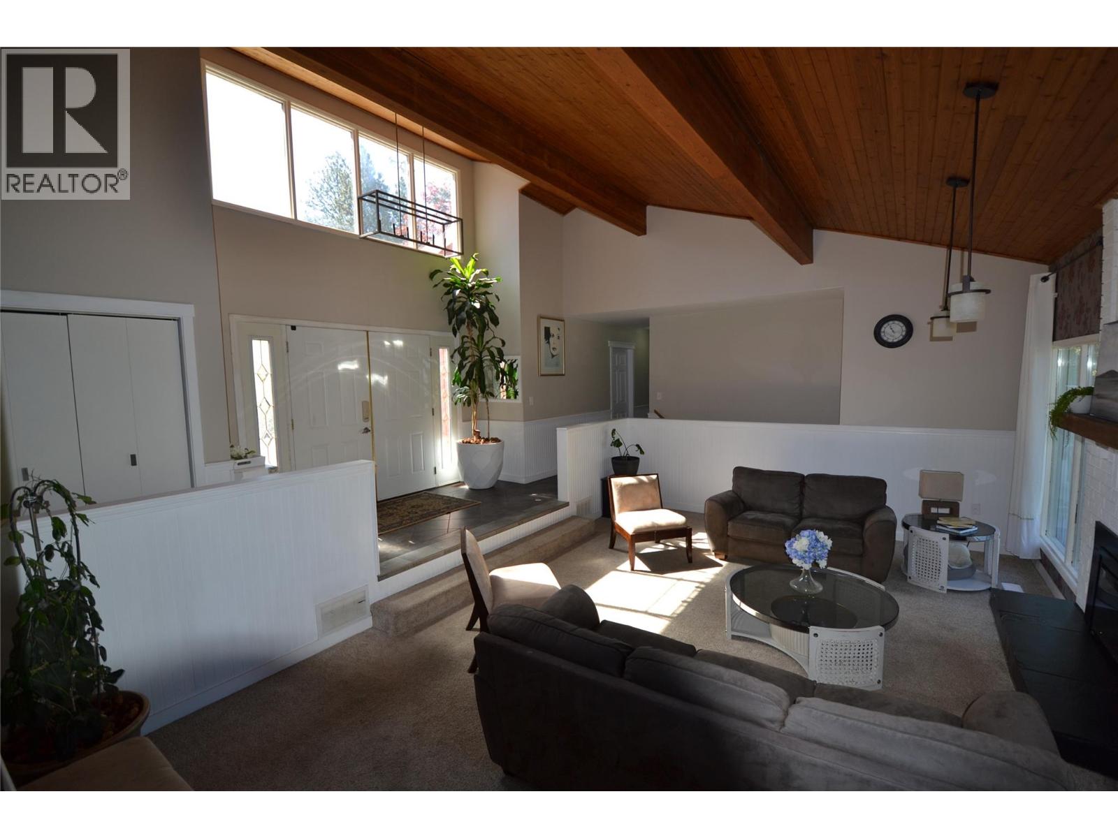 2172 Michelle Crescent, West Kelowna, British Columbia  V1Z 3B6 - Photo 2 - 10373486