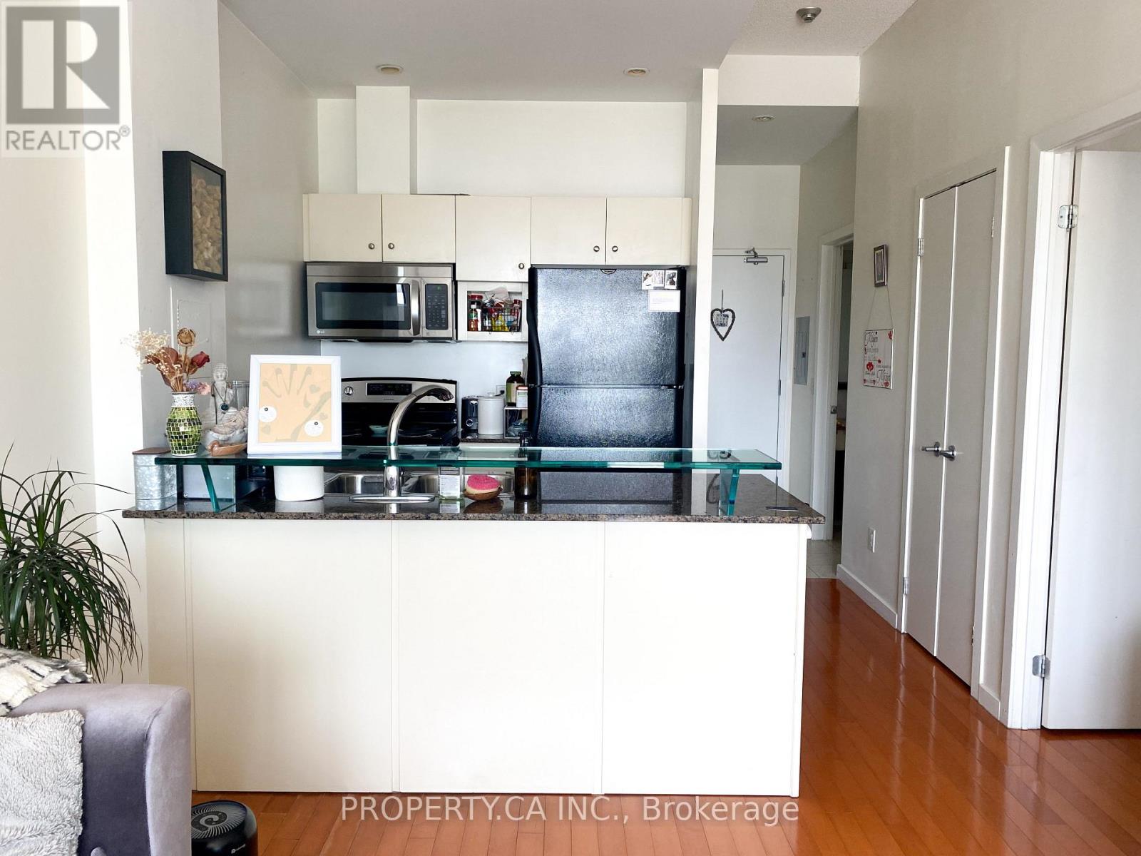 214 - 208 Queens Quay W, Toronto, Ontario  M5J 2Y5 - Photo 5 - C12724030