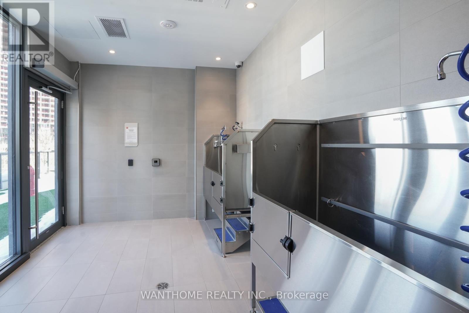 635 - 20 Inn On The Park Drive, Toronto, Ontario  M3C 0P8 - Photo 23 - C12724112