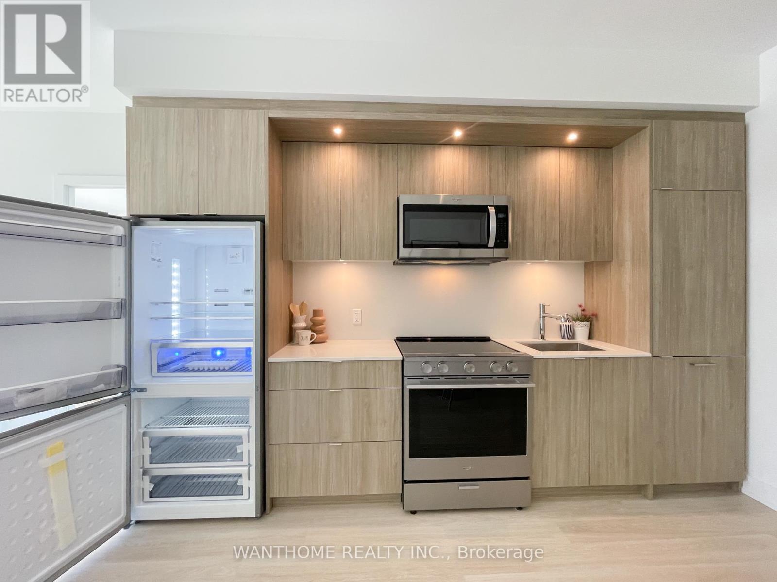 635 - 20 Inn On The Park Drive, Toronto, Ontario  M3C 0P8 - Photo 6 - C12724112