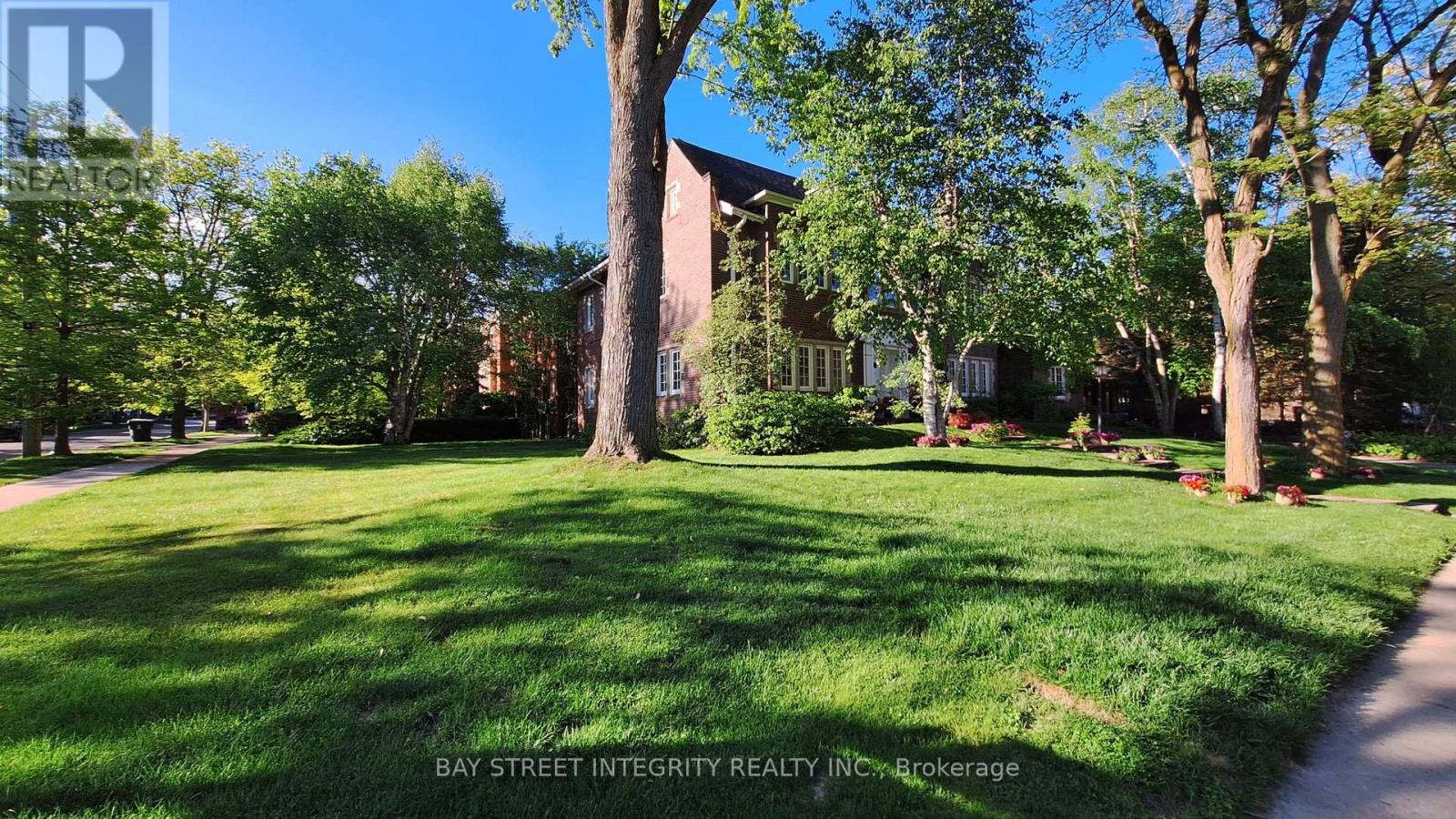 184 Heath Street W, Toronto, Ontario  M4V 1V2 - Photo 2 - C12724126