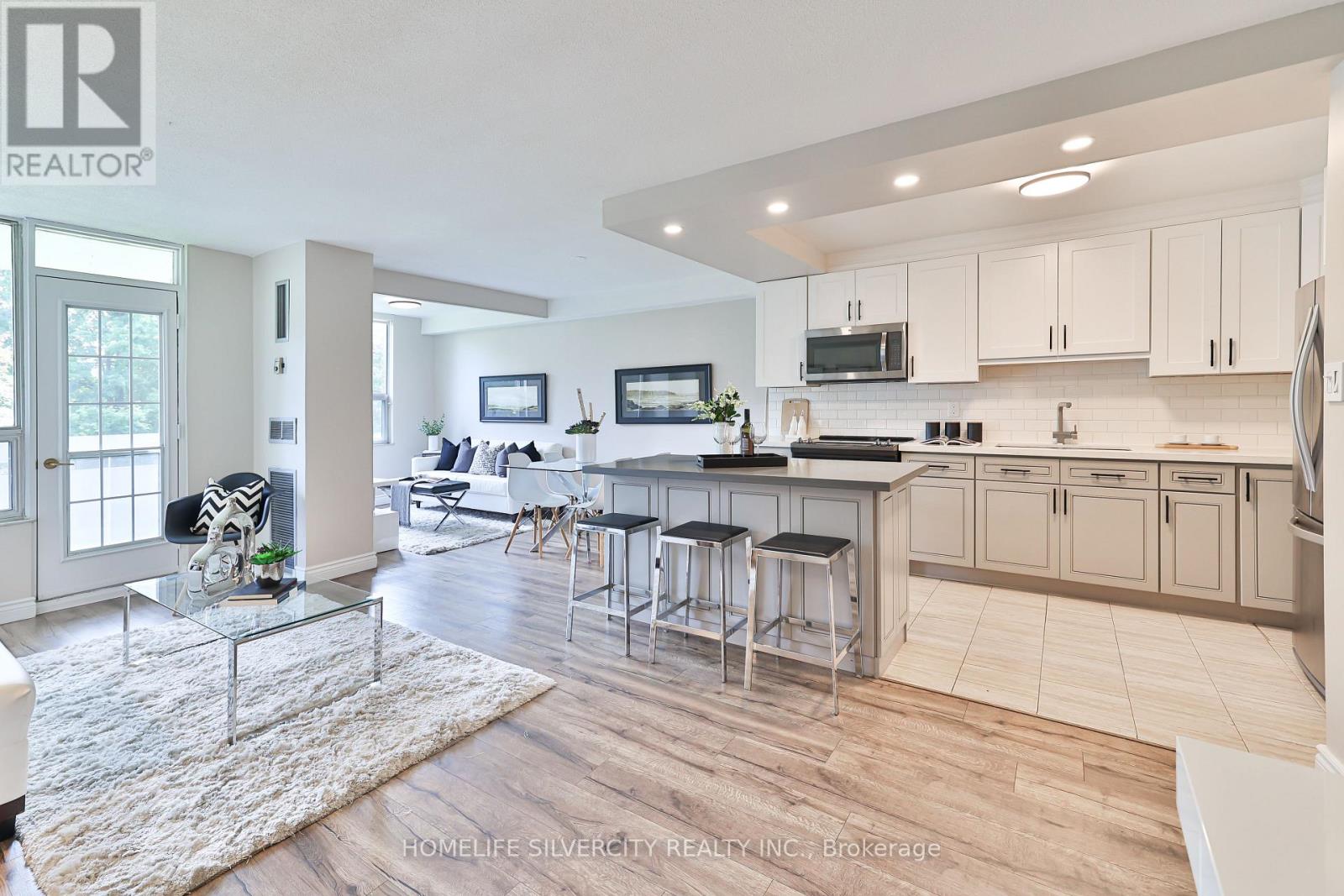 105 - 20 Edgecliff Golfway E, Toronto, Ontario  M3C 3A4 - Photo 5 - C12724136