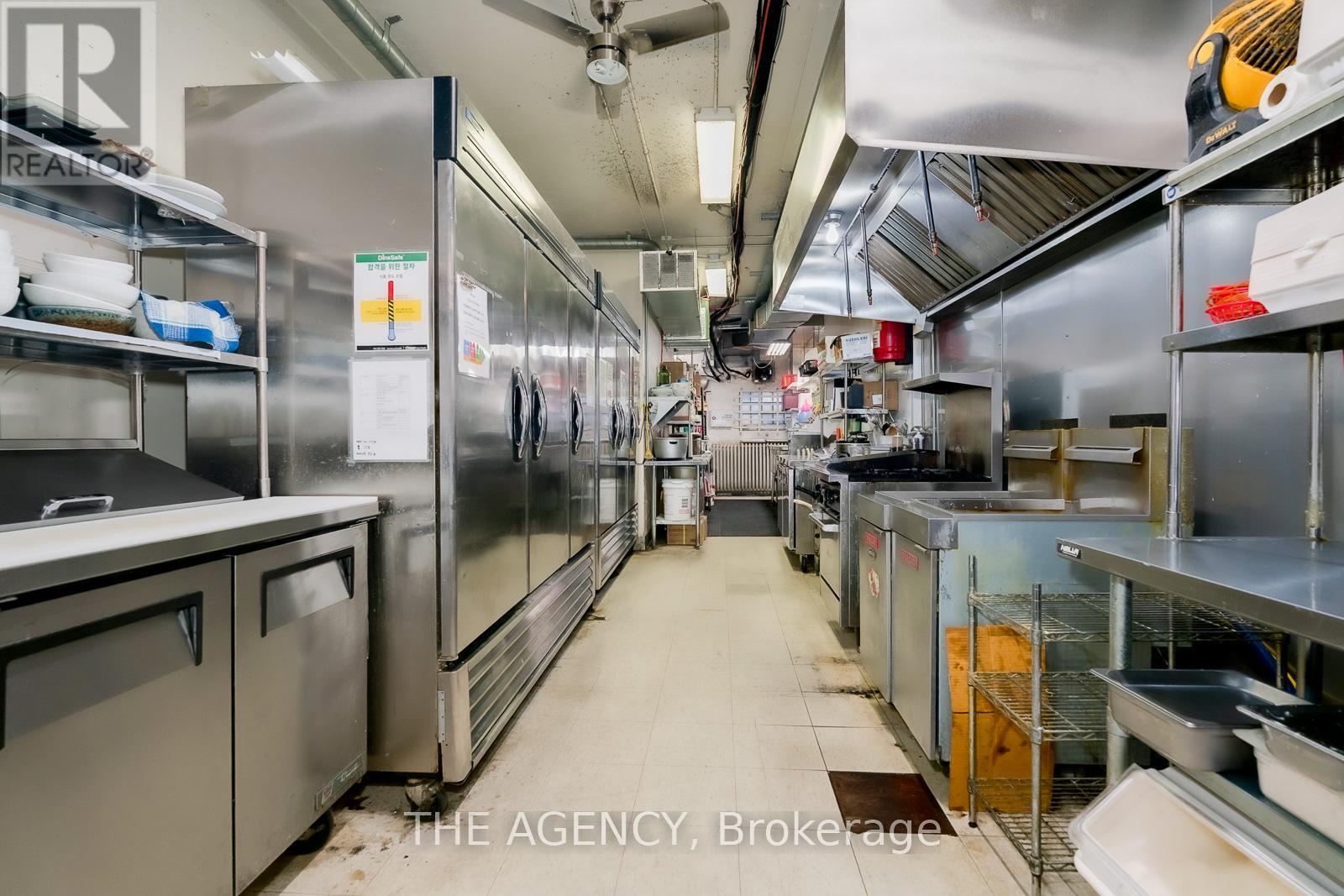 874 Eglinton Avenue E, Toronto, Ontario  M4G 2L1 - Photo 10 - C12724156