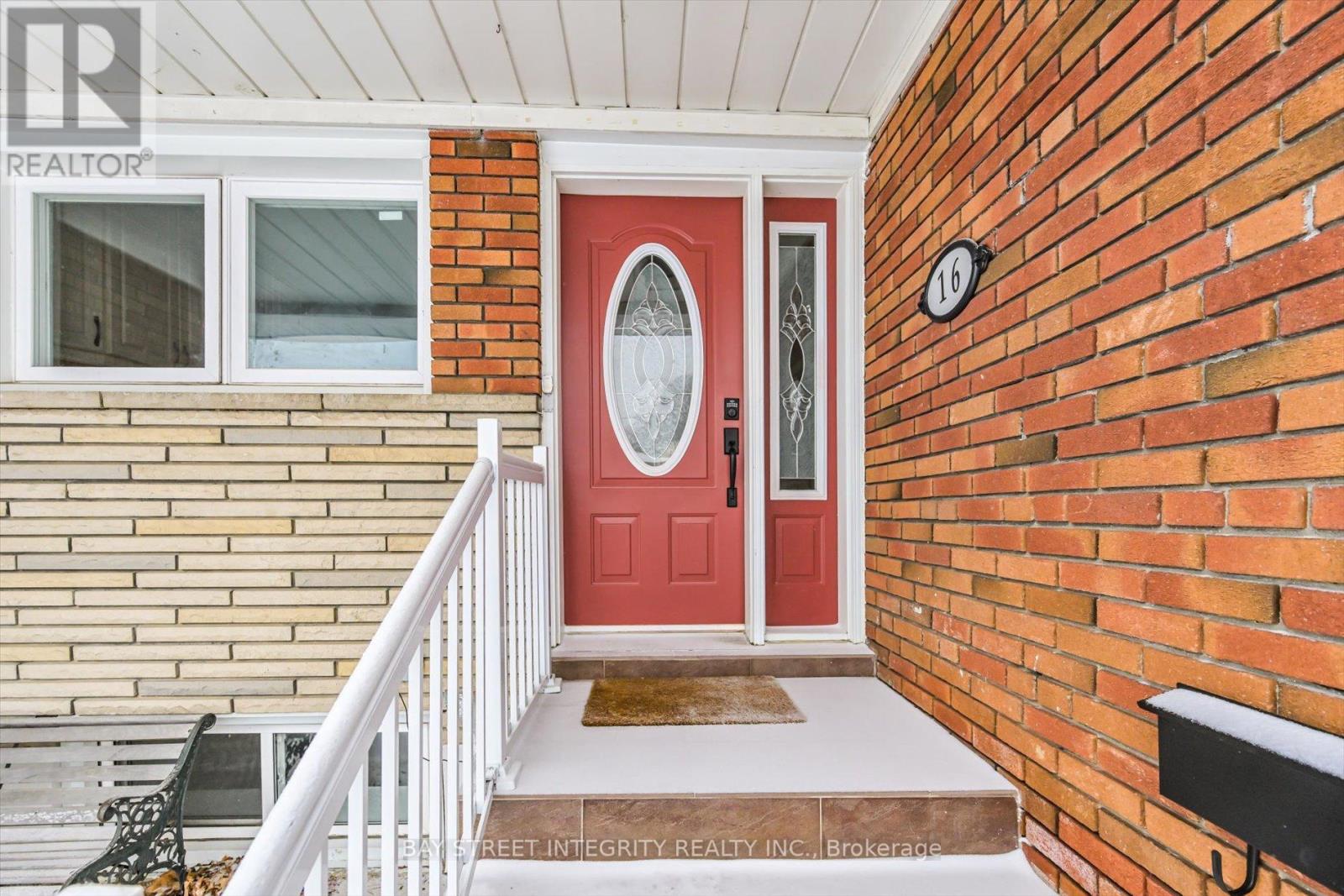 16 Shaunavon Heights Crescent, Toronto, Ontario  M3A 2P4 - Photo 2 - C12724170