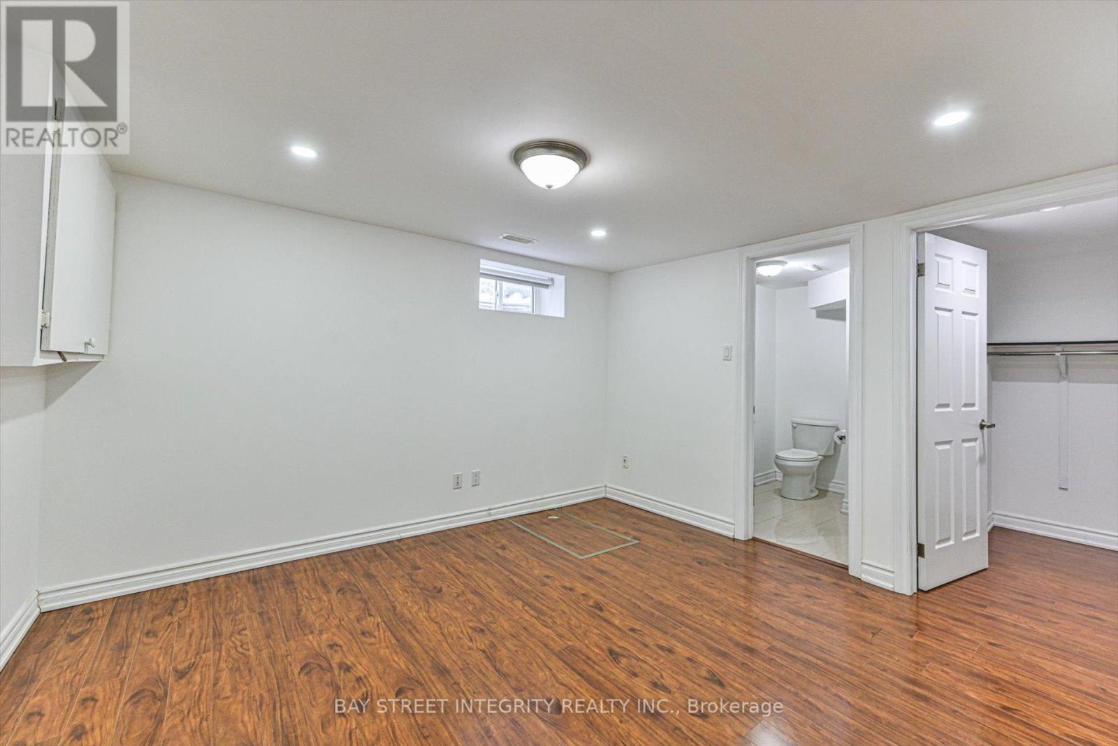 16 Shaunavon Heights Crescent, Toronto, Ontario  M3A 2P4 - Photo 29 - C12724170