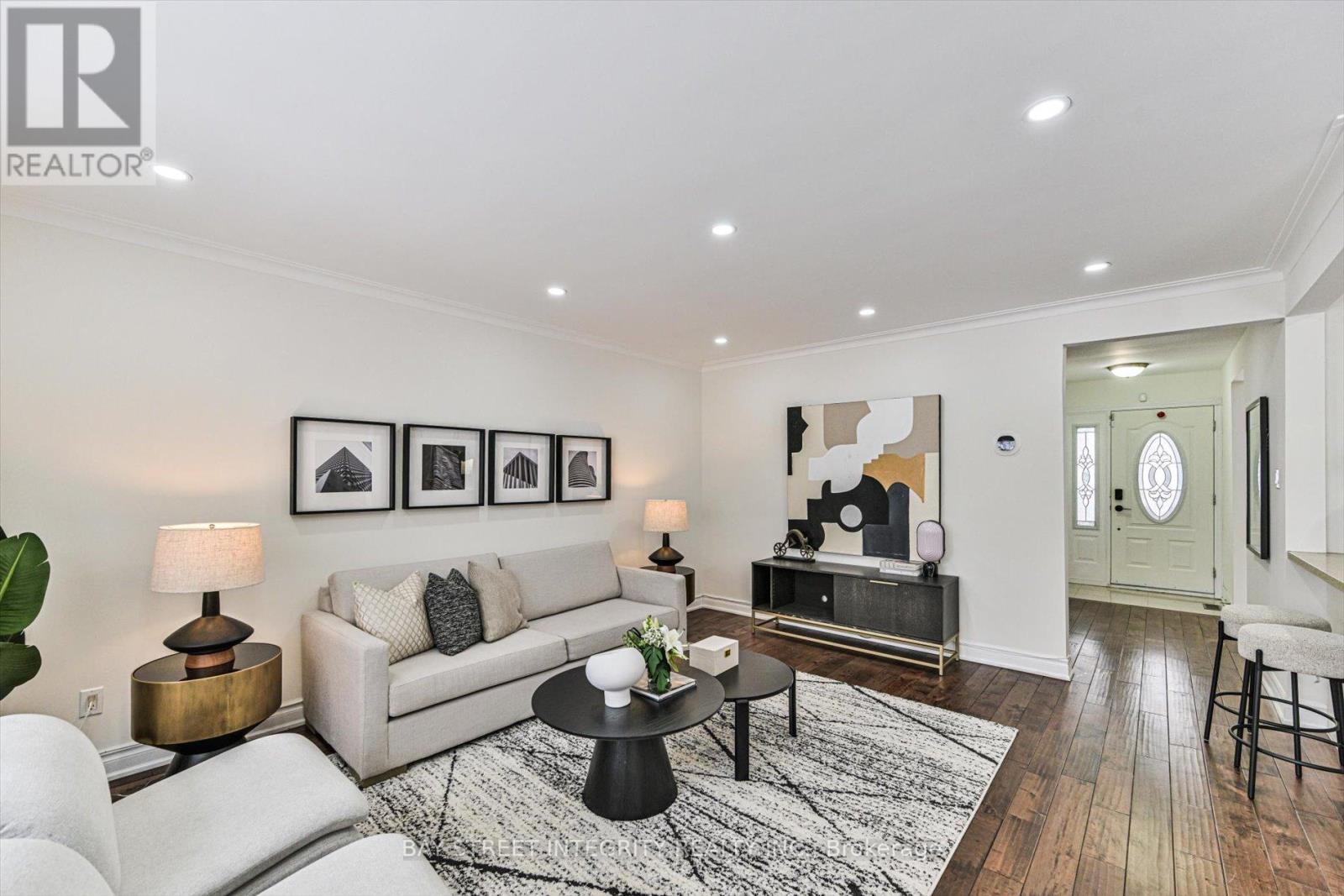 16 Shaunavon Heights Crescent, Toronto, Ontario  M3A 2P4 - Photo 7 - C12724170