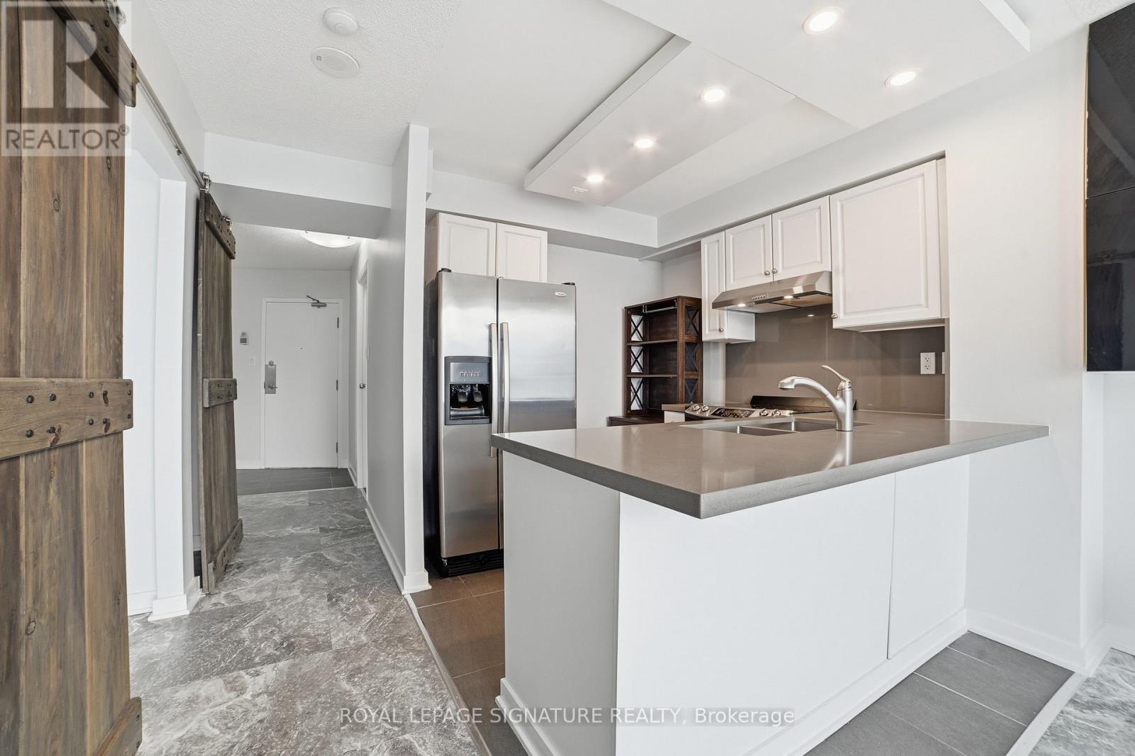 1219 - 650 Queens Quay W, Toronto, Ontario  M5V 3N2 - Photo 11 - C12724180
