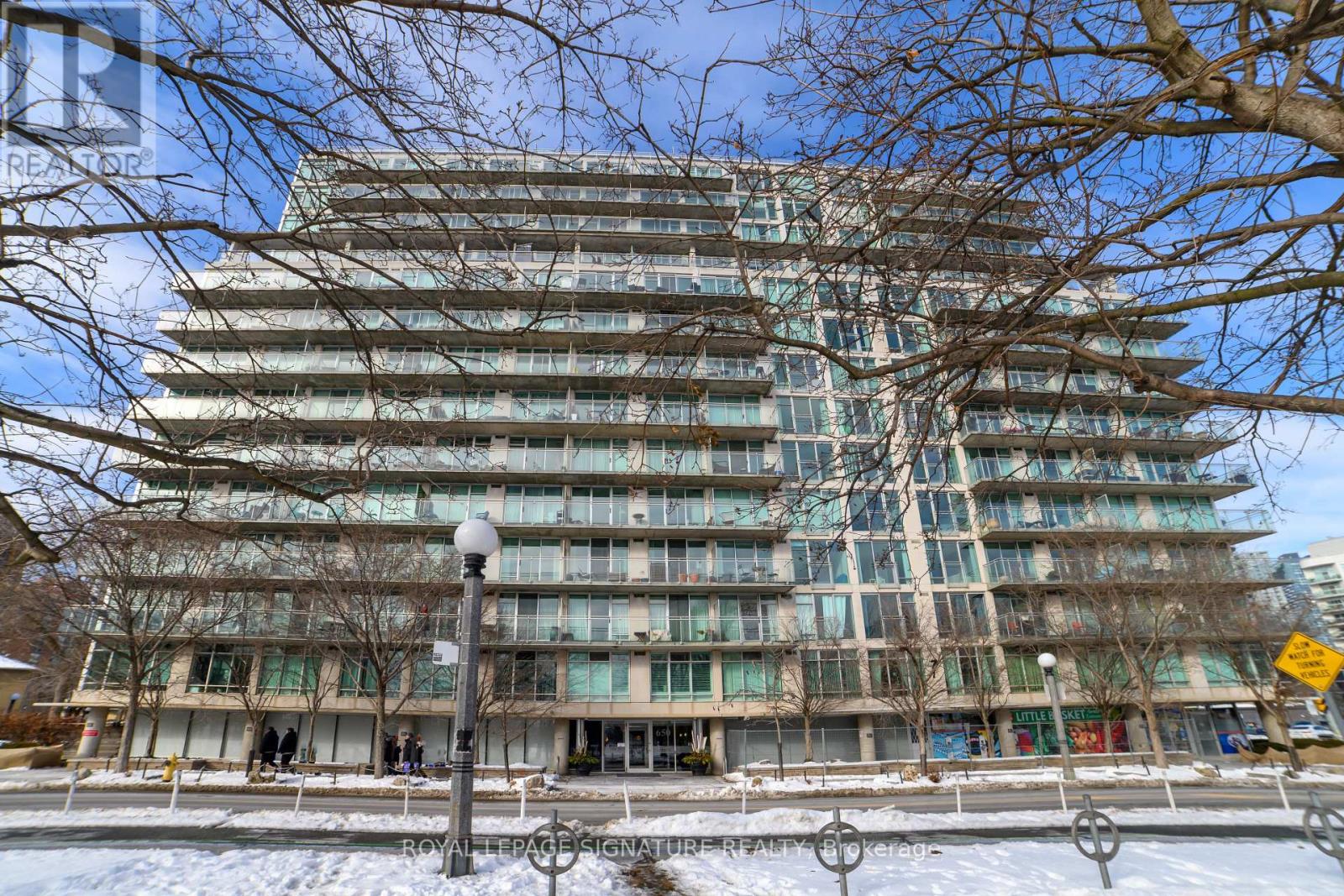 1219 - 650 Queens Quay W, Toronto, Ontario  M5V 3N2 - Photo 2 - C12724180