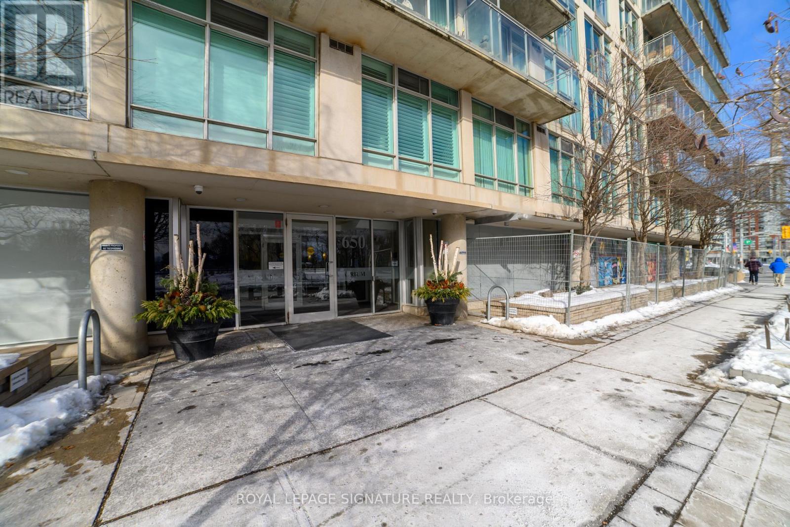 1219 - 650 Queens Quay W, Toronto, Ontario  M5V 3N2 - Photo 4 - C12724180