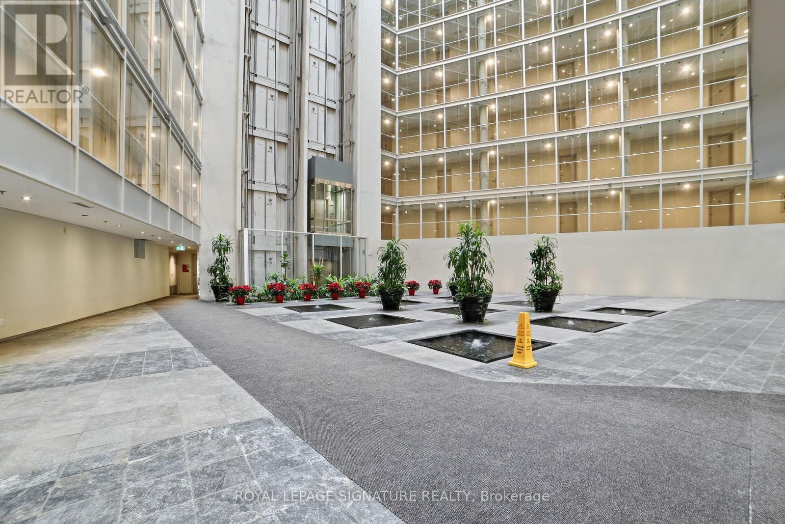 1219 - 650 Queens Quay W, Toronto, Ontario  M5V 3N2 - Photo 5 - C12724180