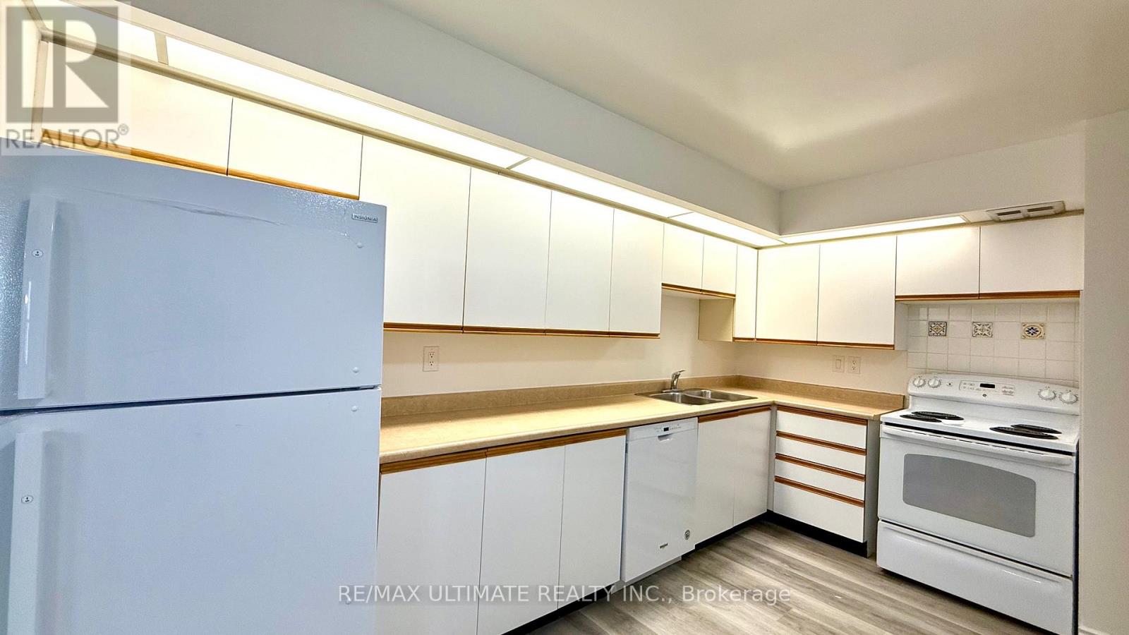 1205 - 33 Elmhurst Avenue, Toronto, Ontario  M2N 6G8 - Photo 11 - C12724254