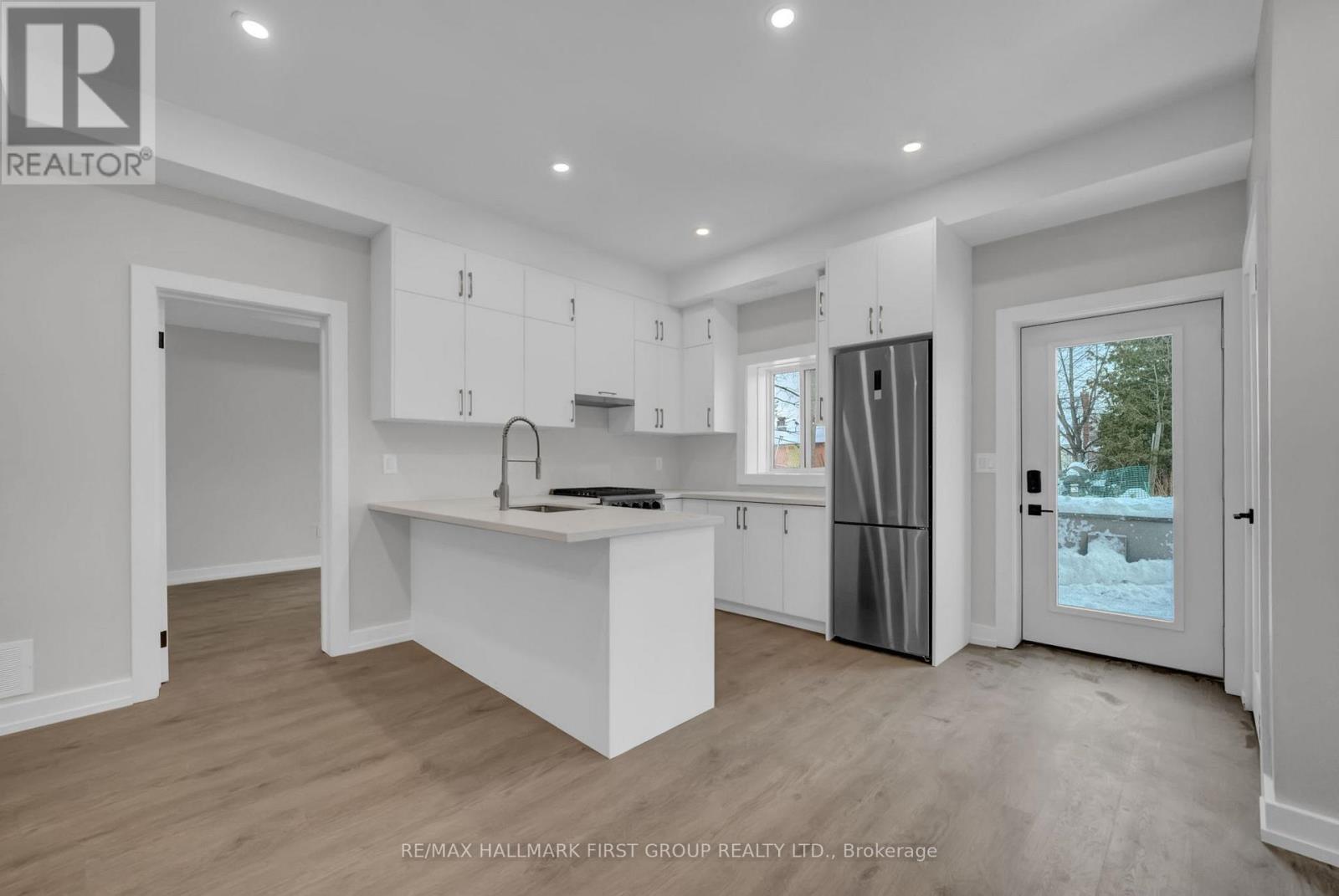 Bsmt - 417 Athol Street, Whitby, Ontario  L1N 3Z5 - Photo 2 - E12724016