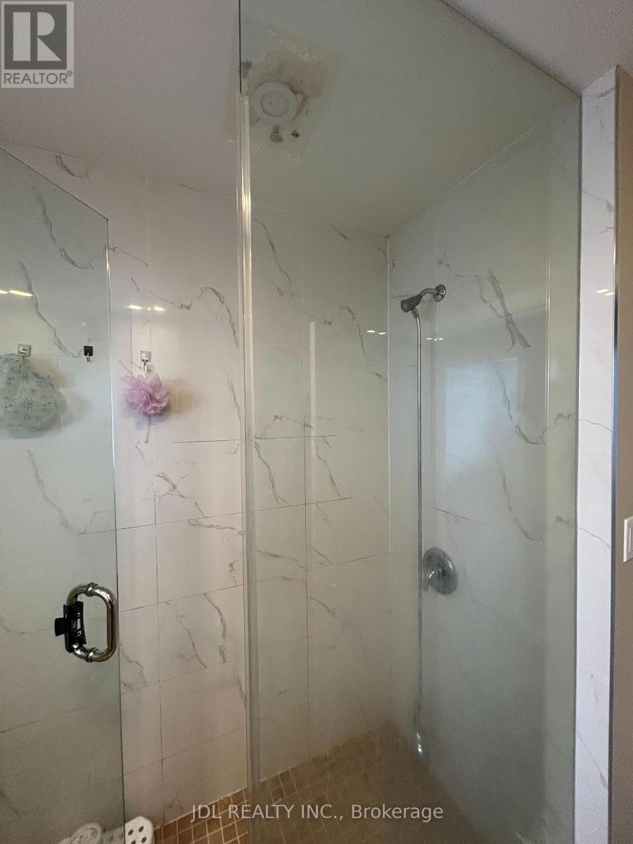 3 Bedrooms, Main Floor - 9 Amethyst Rd Road, Toronto, Ontario  M1T 2E6 - Photo 12 - E12724092