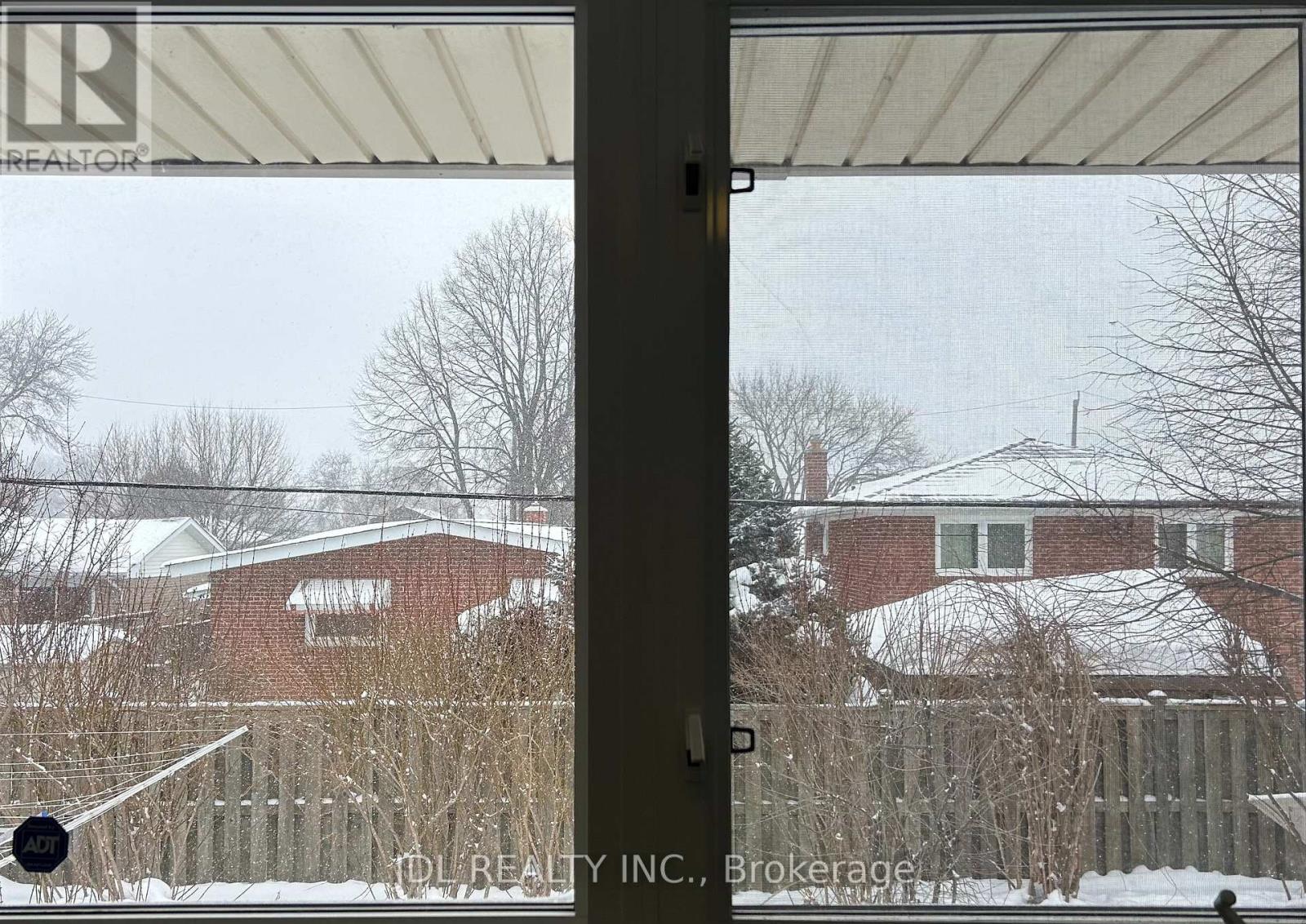 3 Bedrooms, Main Floor - 9 Amethyst Rd Road, Toronto, Ontario  M1T 2E6 - Photo 6 - E12724092