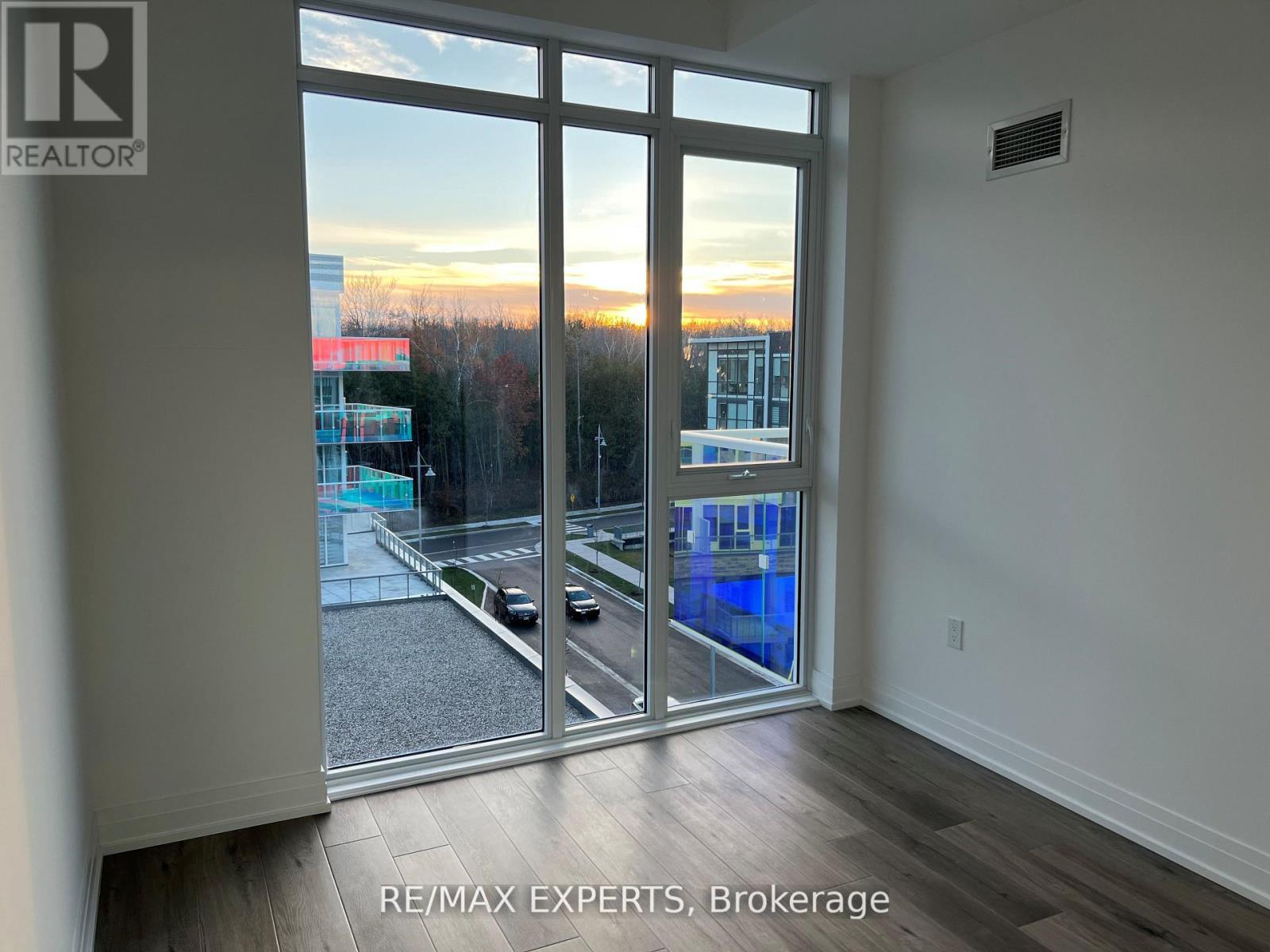 616 - 333 Sunseeker Avenue, Innisfil, Ontario  L9S 0J7 - Photo 10 - N12724116