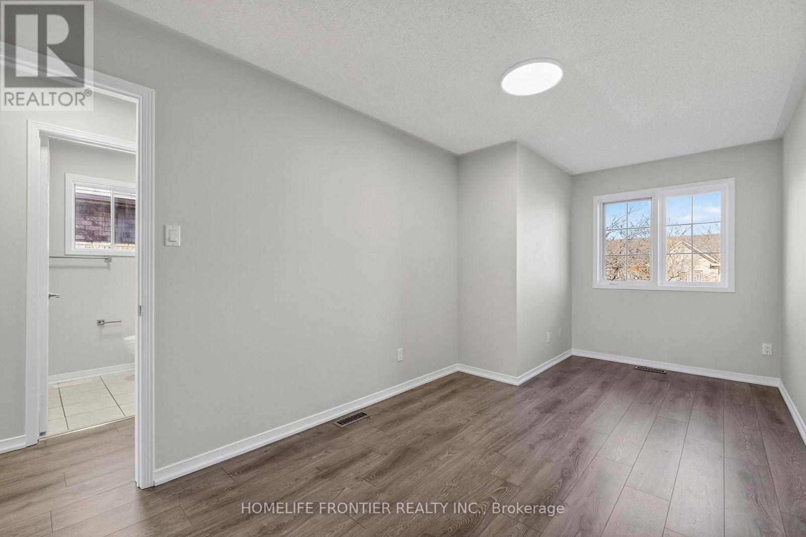 19 Bowler Street, Aurora, Ontario  L4G 7J2 - Photo 23 - N12724224