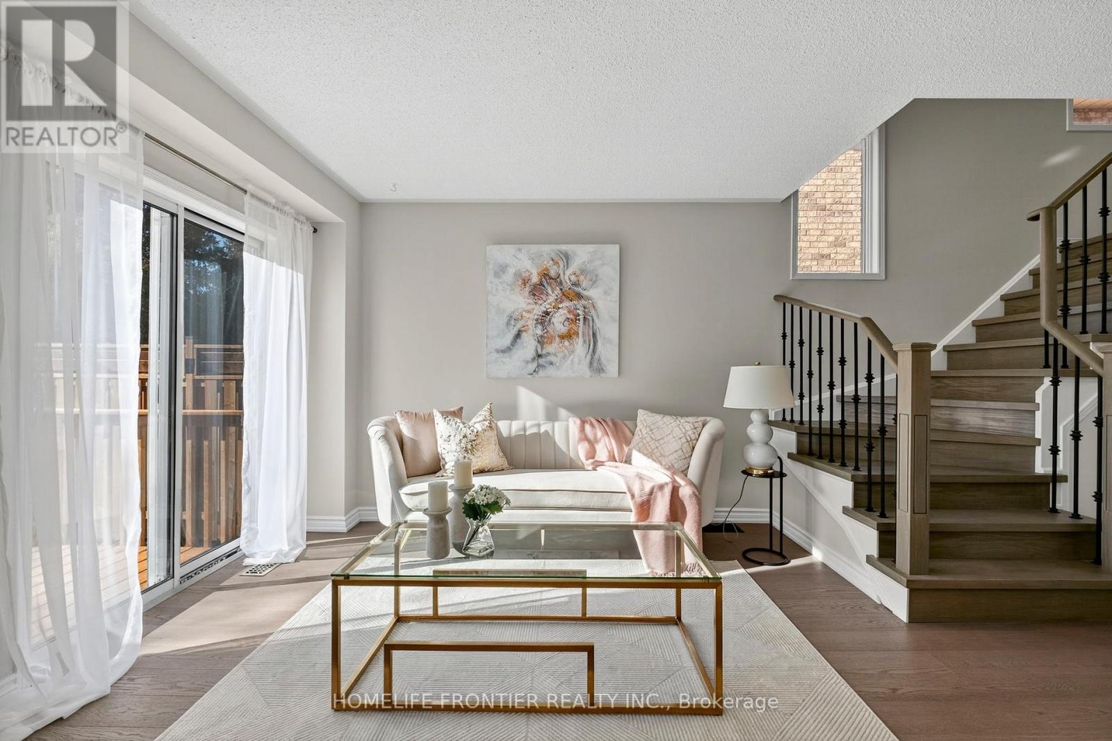 19 Bowler Street, Aurora, Ontario  L4G 7J2 - Photo 6 - N12724224