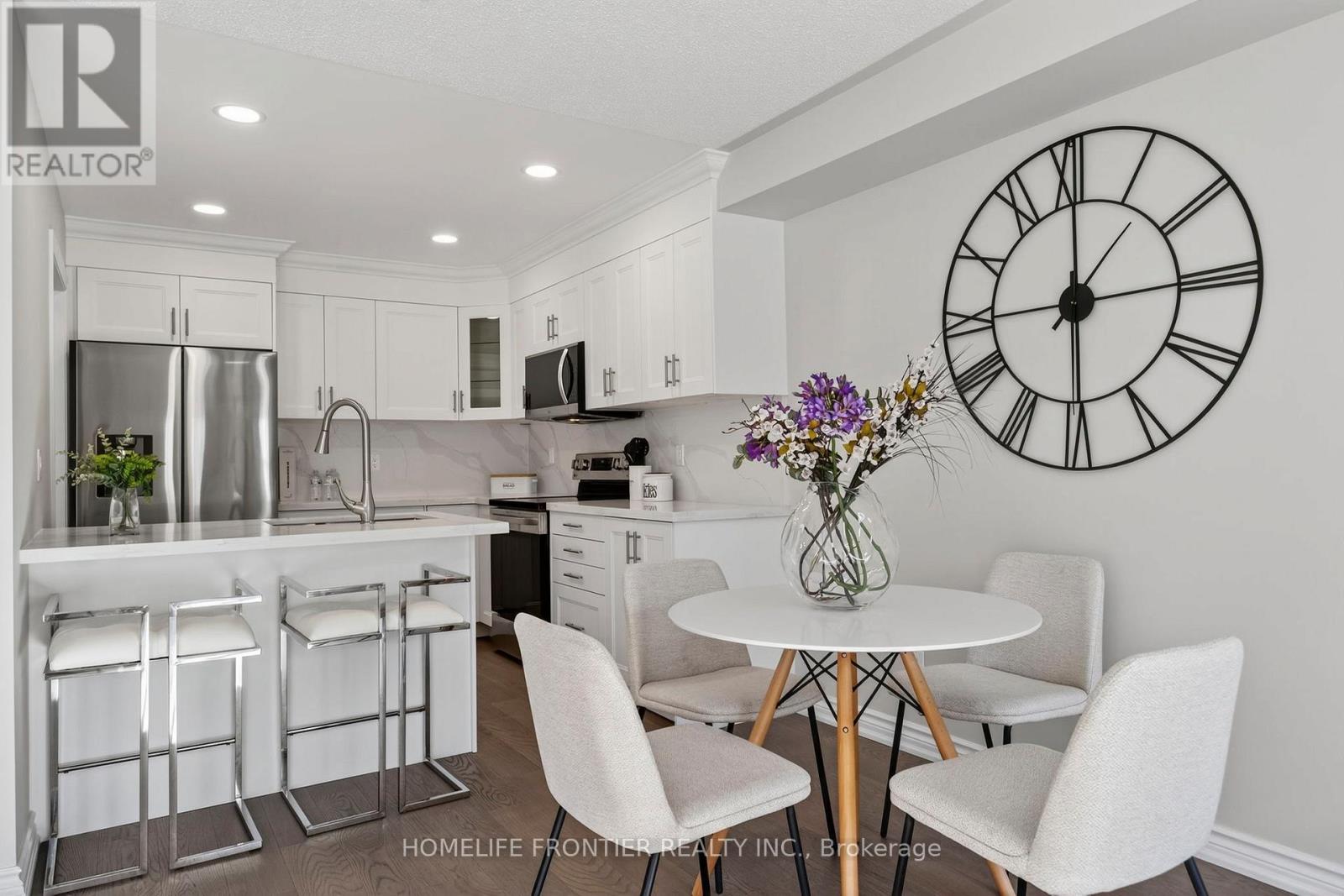 19 Bowler Street, Aurora, Ontario  L4G 7J2 - Photo 9 - N12724224