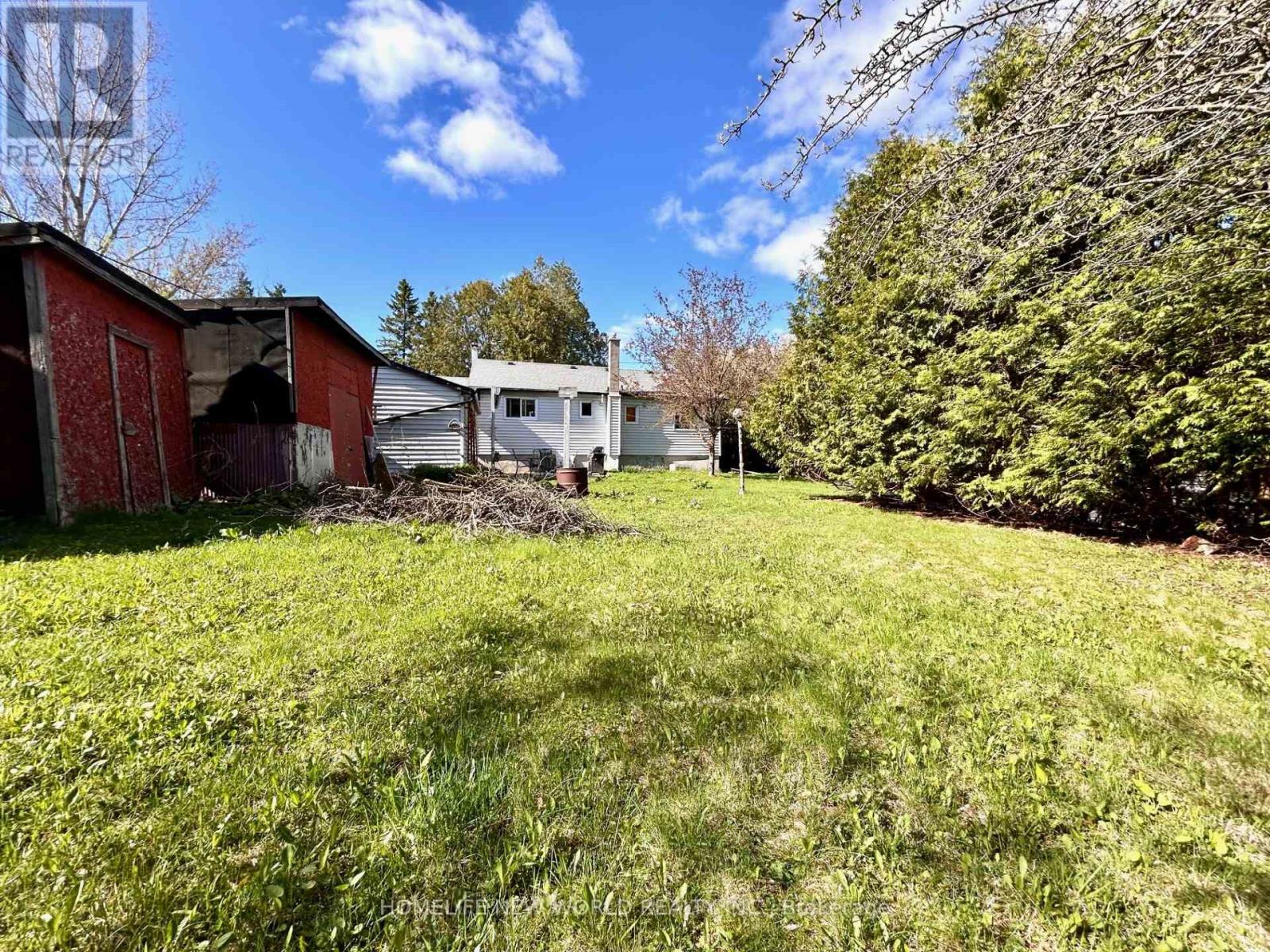 39 Windsor Drive, Whitchurch-Stouffville, Ontario  L4A 7X3 - Photo 13 - N12724226