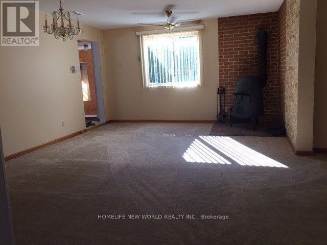 39 Windsor Drive, Whitchurch-Stouffville, Ontario  L4A 7X3 - Photo 8 - N12724226