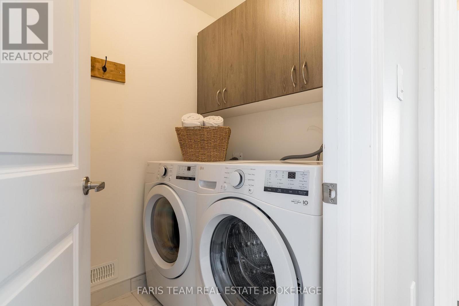 33 Bianca Crescent, Wasaga Beach, Ontario  L9Z 0H6 - Photo 34 - S12724140