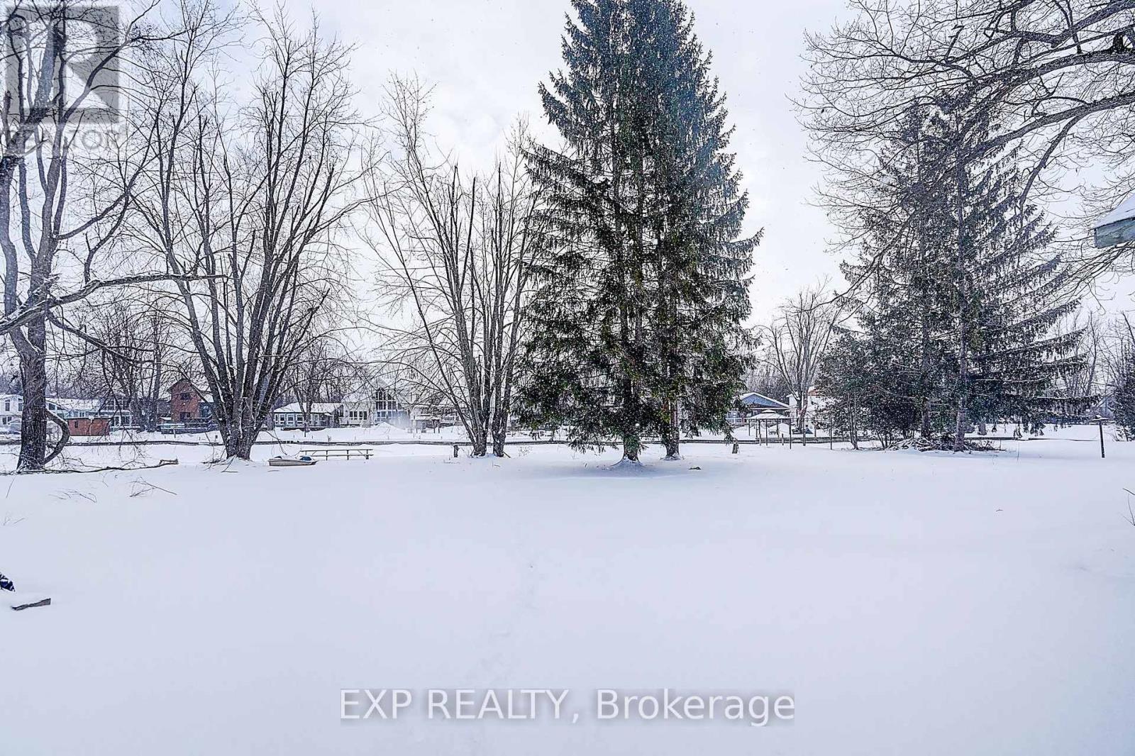 31a Ridge Avenue, Ramara, Ontario  L0K 1B0 - Photo 7 - S12724194