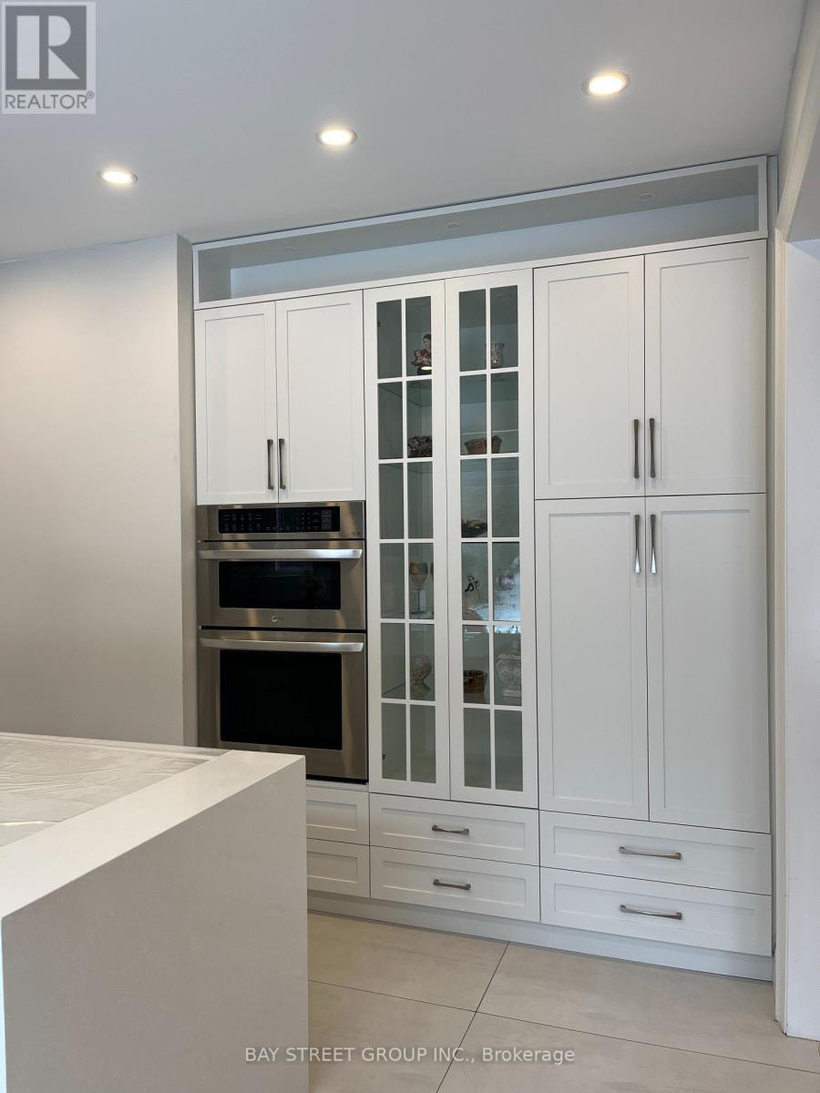 #upper - 54 Kingshill Road, Richmond Hill, Ontario  L4E 4E8 - Photo 9 - N12722844