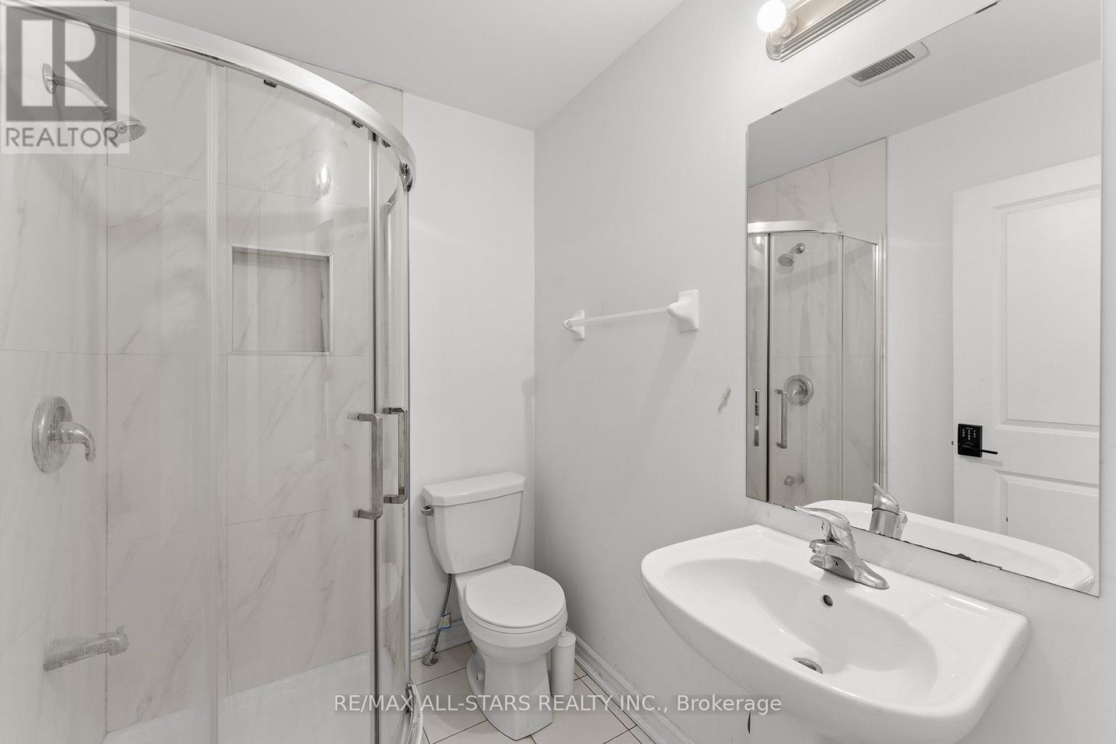 19 Hennessey Crescent, Kawartha Lakes, Ontario  K9V 0P2 - Photo 12 - X12723920