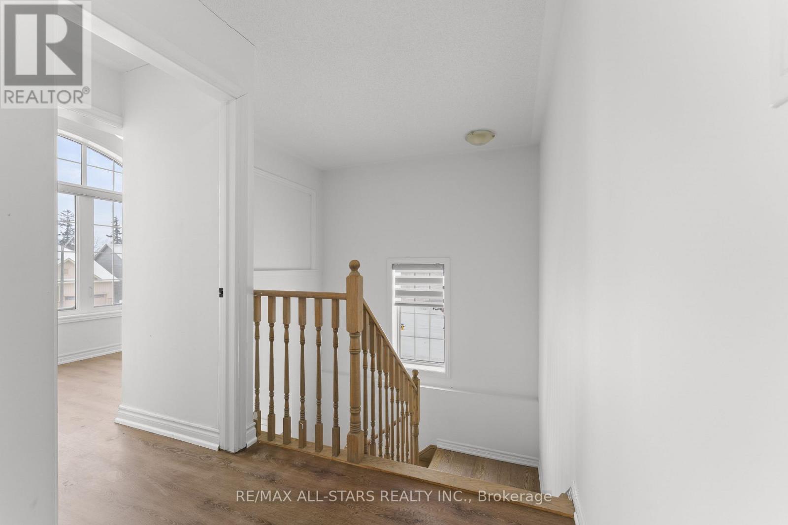 19 Hennessey Crescent, Kawartha Lakes, Ontario  K9V 0P2 - Photo 13 - X12723920