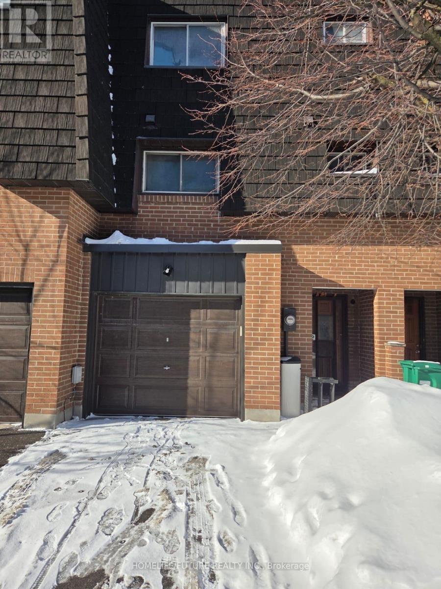 37 - 4 DARRAS COURT, Brampton, Ontario