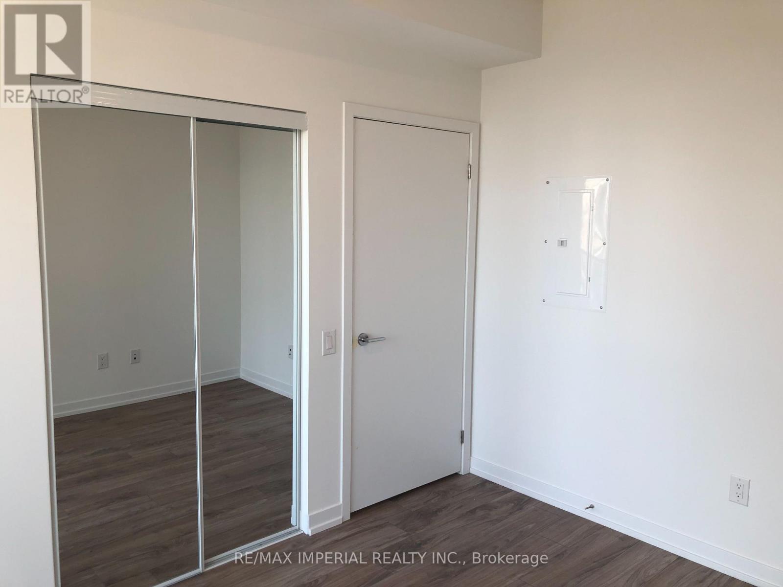 1709 - 4065 Confederation Parkway, Mississauga, Ontario  L5B 0L4 - Photo 11 - W12724050