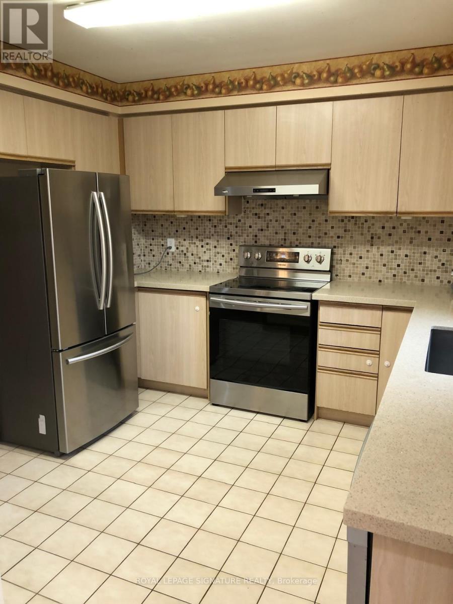 ROOM - 52 PENNSYLVANIA AVENUE, Brampton, Ontario