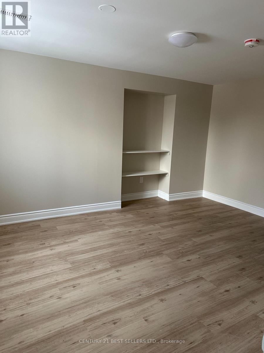 4423 Glen Erin Drive, Mississauga, Ontario  L5M 4G4 - Photo 4 - W12724128