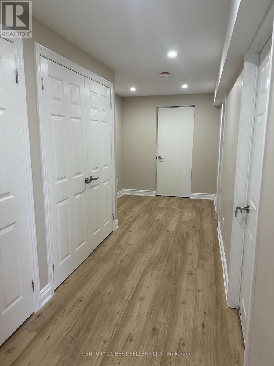 4423 Glen Erin Drive, Mississauga, Ontario  L5M 4G4 - Photo 5 - W12724128