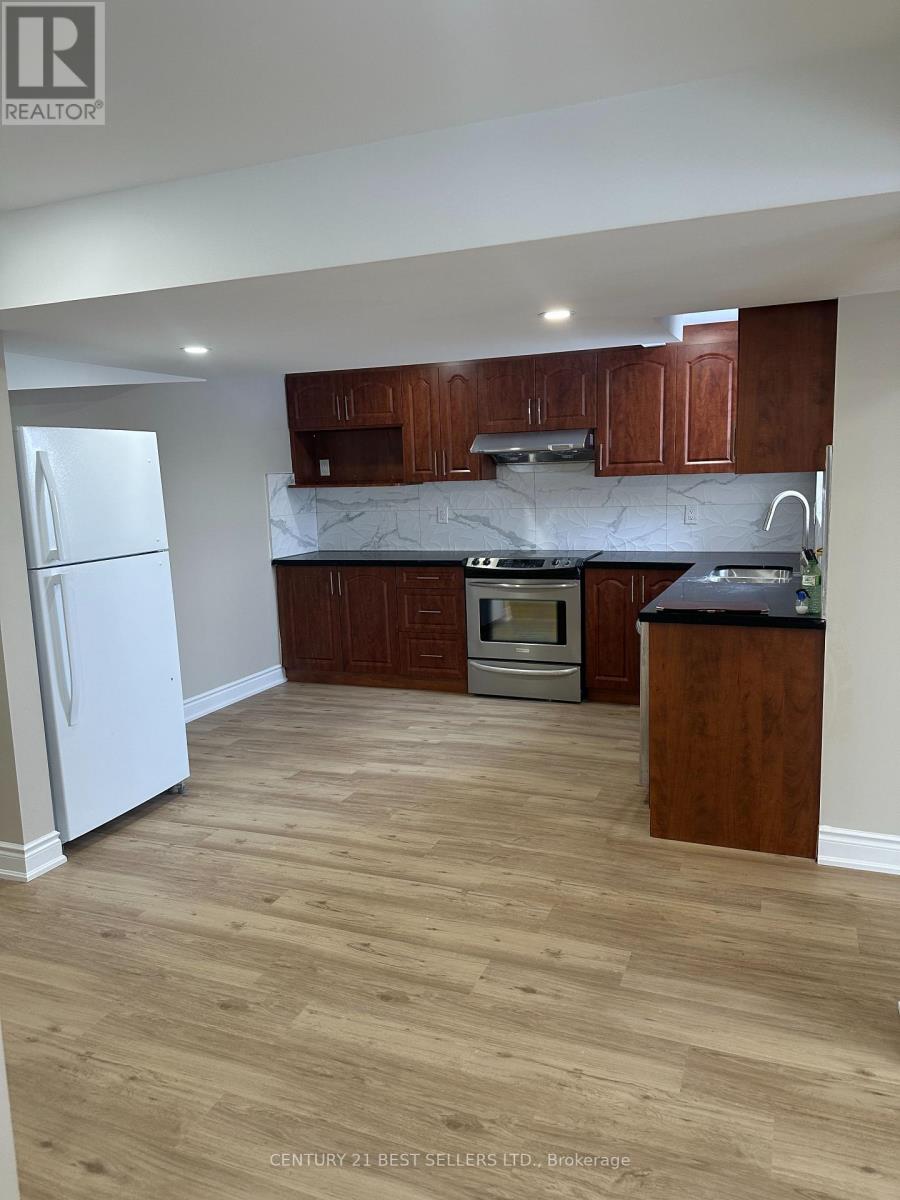 4423 Glen Erin Drive, Mississauga, Ontario  L5M 4G4 - Photo 7 - W12724128