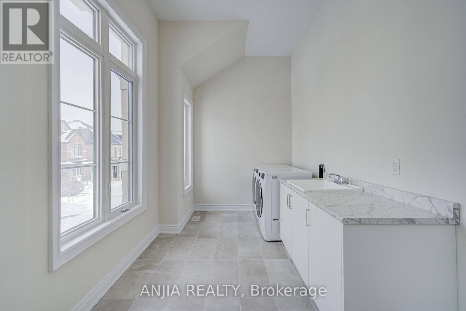 3428 Mosley Gate, Oakville, Ontario  L6H 0Y8 - Photo 28 - W12724154