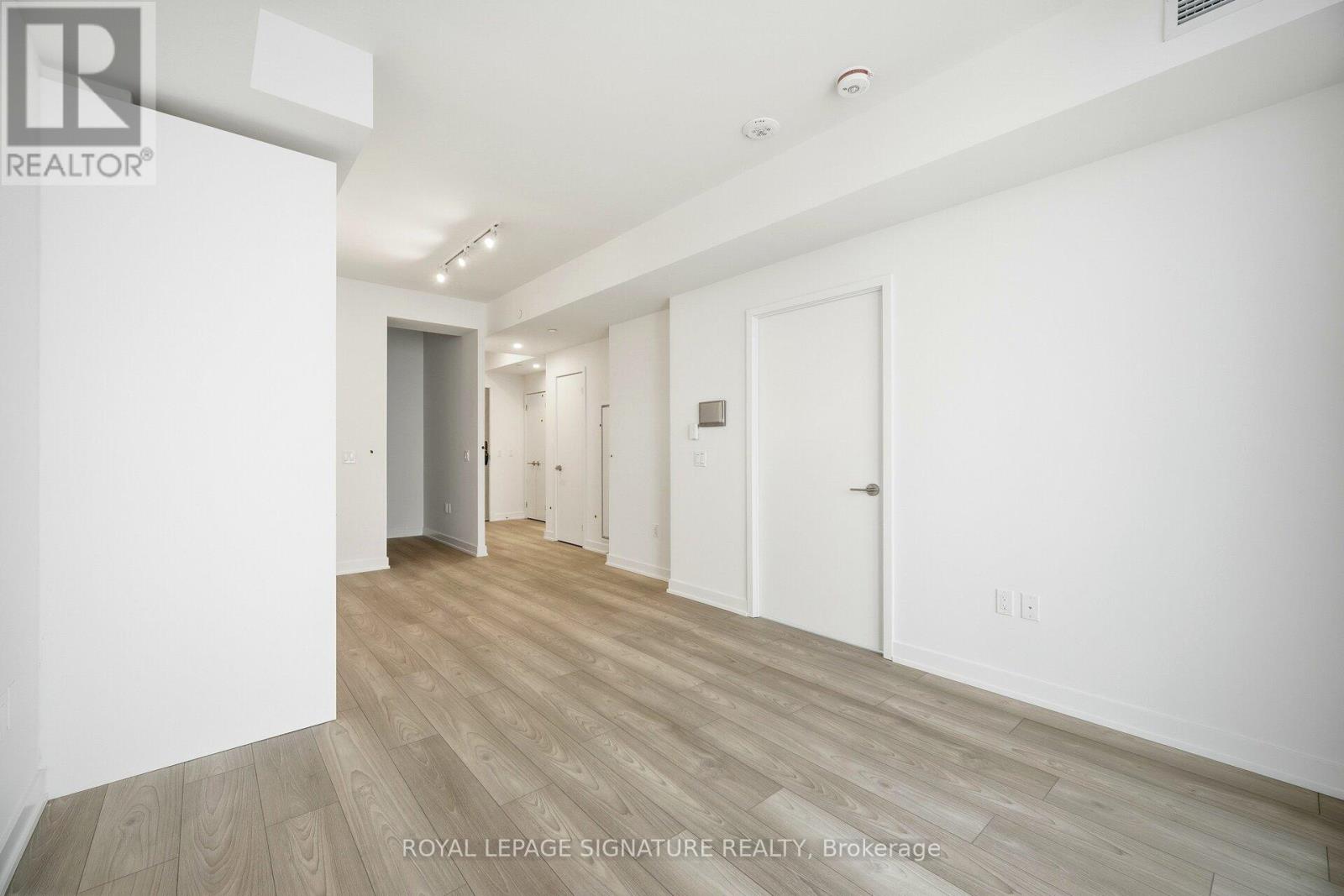 901 - 1 Fairview Drive, Mississauga, Ontario  L5A 0B4 - Photo 15 - W12724204