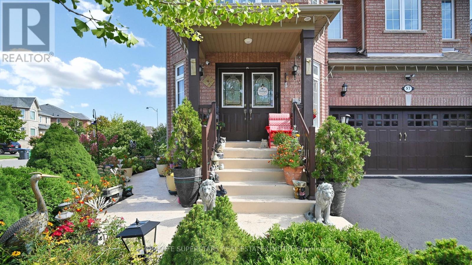 57 Quailvalley Drive, Brampton, Ontario  L6R 0N7 - Photo 3 - W12724260