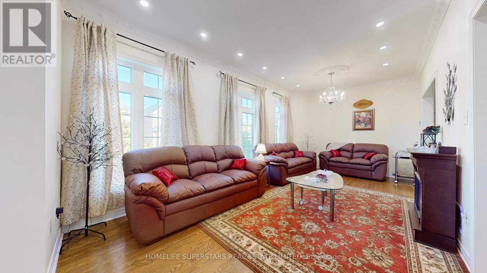 57 Quailvalley Drive, Brampton, Ontario  L6R 0N7 - Photo 6 - W12724260