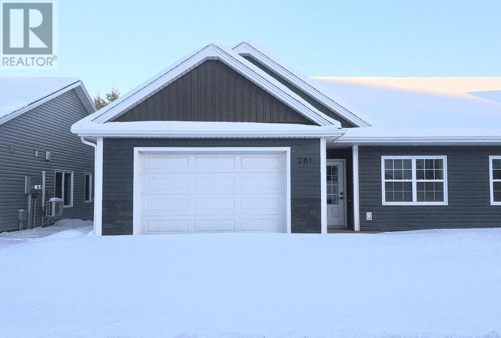 201 Stanmol Drive, Charlottetown, Prince Edward Island  C1E 3T9 - Photo 1 - 202601403