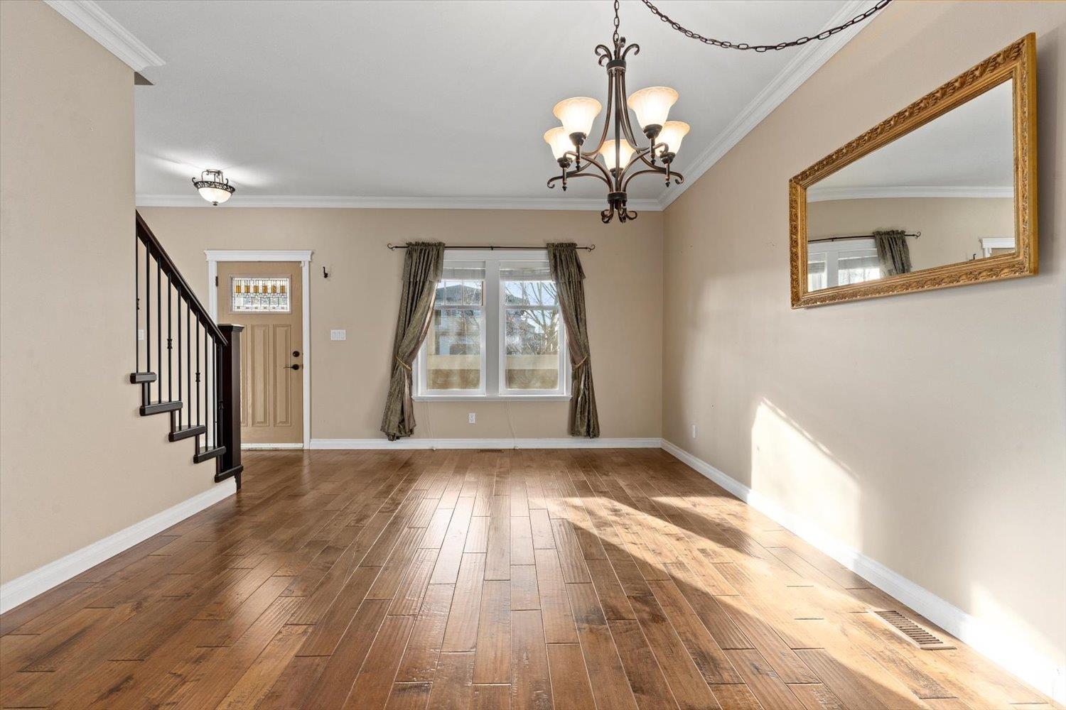 34749 3 Avenue, Abbotsford, British Columbia  V2S 8B9 - Photo 5 - R3081205