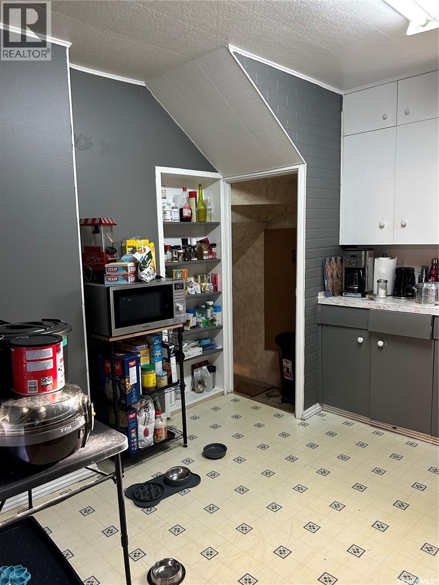 301 Aldridge Street, Bienfait, Saskatchewan  S0C 0M0 - Photo 5 - SK027277