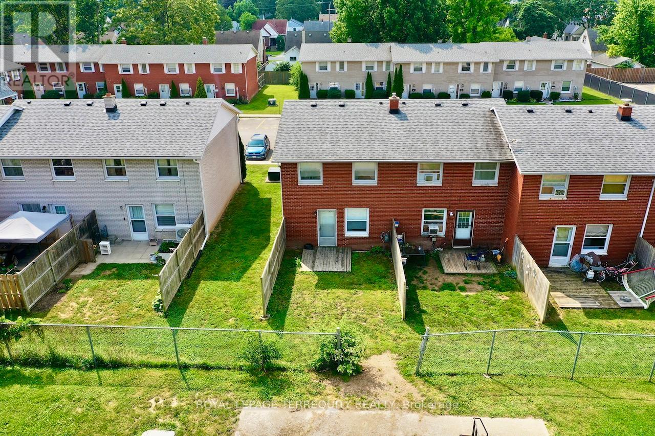 35 Orchard Place, Chatham-Kent, Ontario  N7M 1A6 - Photo 18 - X12724070