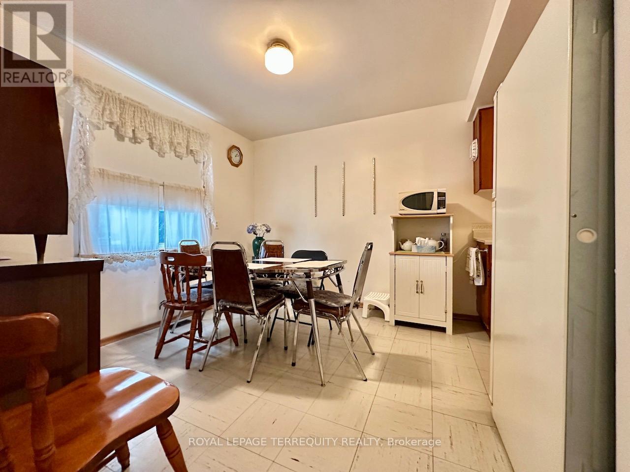 35 Orchard Place, Chatham-Kent, Ontario  N7M 1A6 - Photo 8 - X12724070