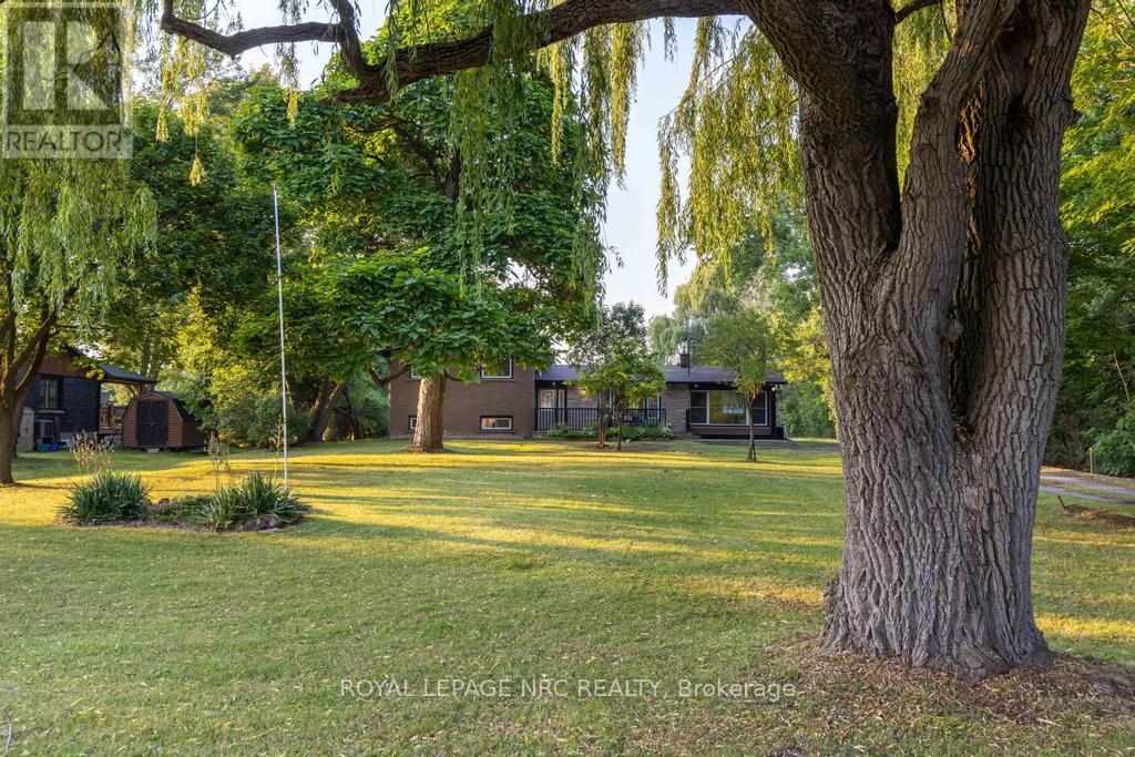 2432 Port Robinson Road, Thorold, Ontario  L3B 5N5 - Photo 3 - X12724080