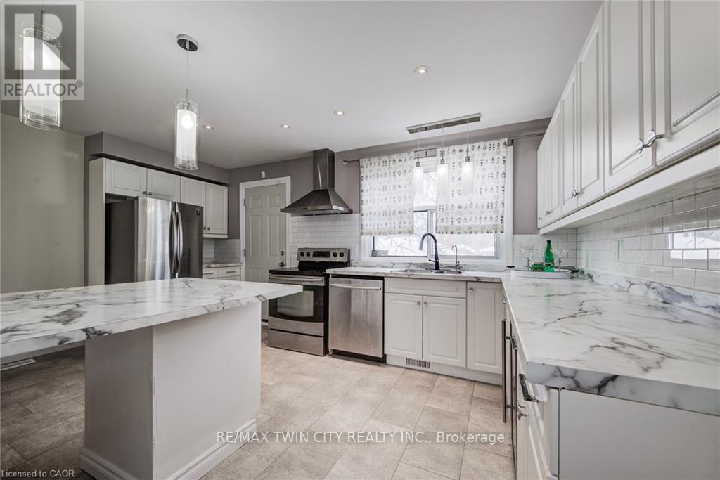 15 - 164 Jansen Avenue, Kitchener, Ontario  N2A 2L7 - Photo 12 - X12724124