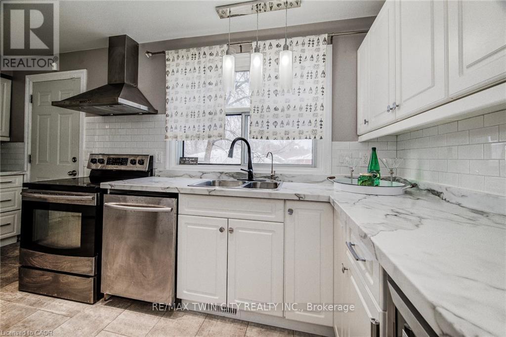 15 - 164 Jansen Avenue, Kitchener, Ontario  N2A 2L7 - Photo 14 - X12724124